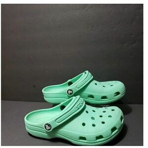 CROCS Classic Clogs Unisex Size Women 6/ Men 4